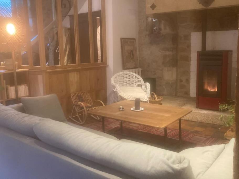 Grande Maison A Semur En Plein Coeur Historique Villa Eksteriør bilde